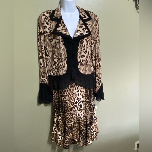 NWT Joseph Ribkoff Cheetah Blouse and Skirt Set,‎ Size 12 - Picture 1 of 11